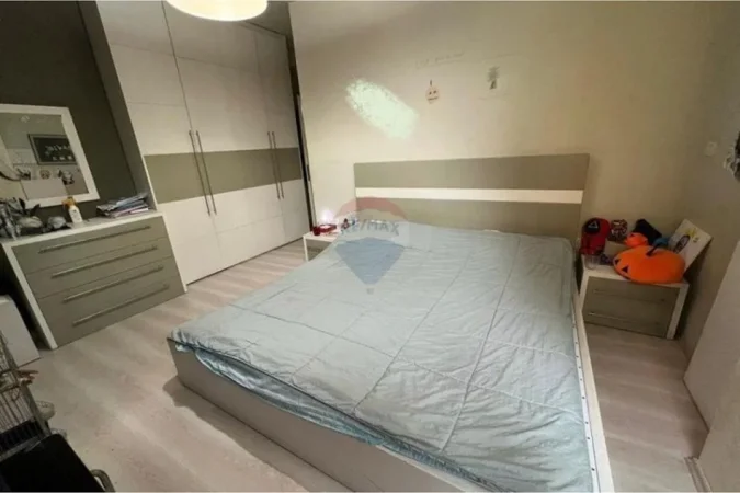 Tirane, shitet apartament , 100 m² 320.000 € 