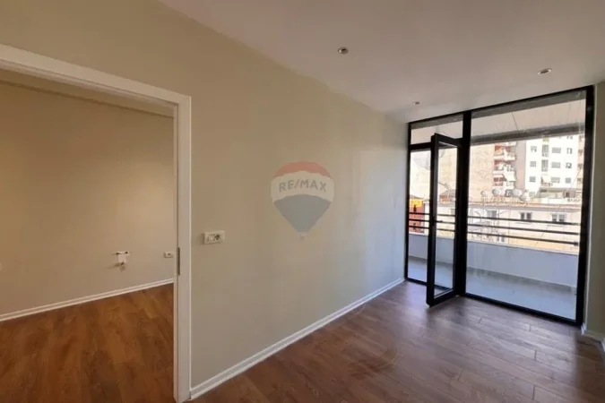 Tirane, shitet apartament , 105 m² 165.000 € 