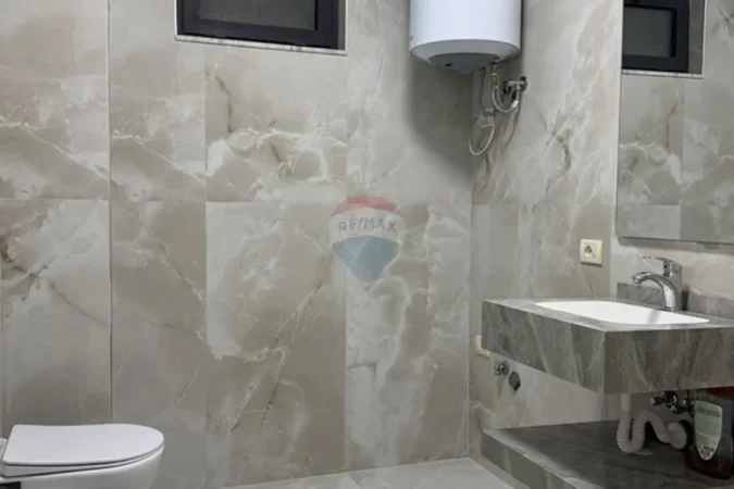 Tirane, shitet apartament , 105 m² 165.000 € 