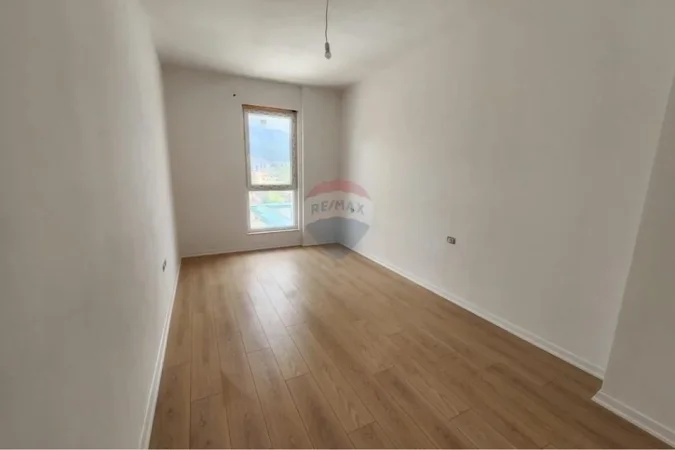 Tirane, shitet apartament , 70 m² 135.000 € (Perball Emerald Center - Rruga 5 Maji)