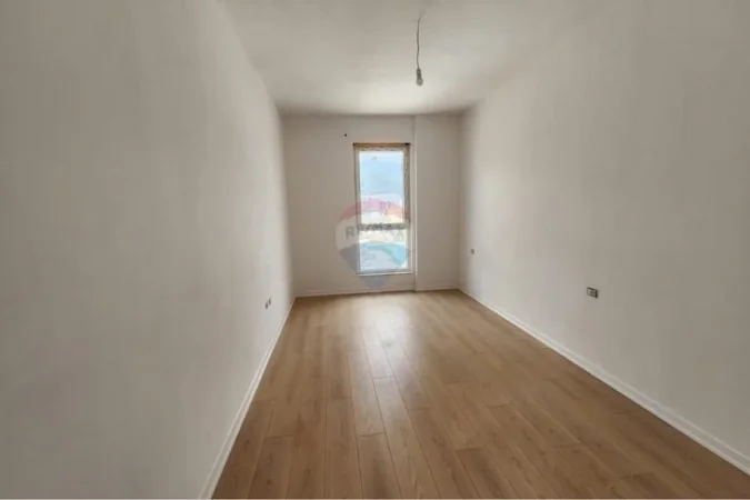 Tirane, shitet apartament , 70 m² 135.000 € (Perball Emerald Center - Rruga 5 Maji)