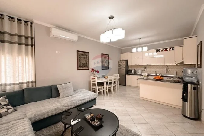 Tirane, shitet apartament , 113 m² 200.000 € 