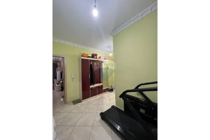 Tirane, shitet apartament , 114 m² 191.000 € (Yzberisht)