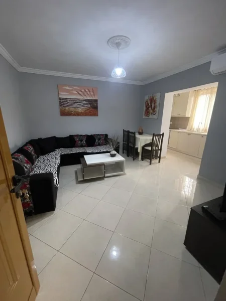 Tirane, jepet me qera apartament 1+1+Aneks+Ballkon Kati 1, 72 m² 410 € (Varri Bamit,Rruga “Leandro Zoto”)