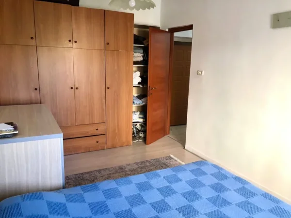 jepet me qera apartament 2+1 Kati 2, 83 m² 650 € (rruga irfan tomini)