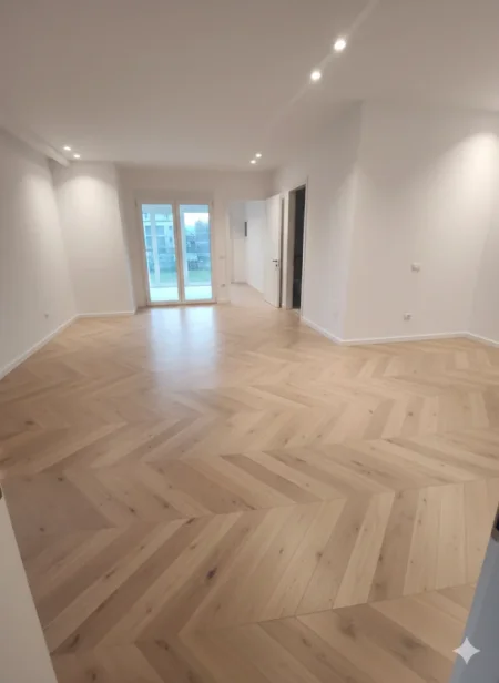 AMBIENT ZYRE + PARKIM ME QIRA 176 m² 4.500 € (RR.ELBASANIT)