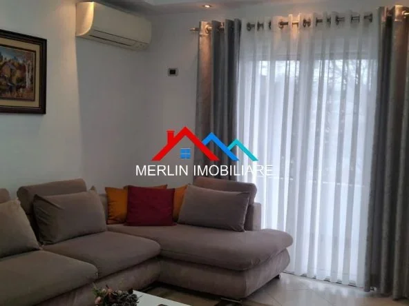 Tirane, jepet me qera apartament 2+1+Ballkon Kati 3, 100 m² 650 € (RRUGA XIBRAKEVE)