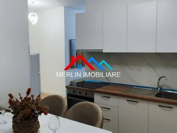 Tirane, jepet me qera apartament 1+1+Ballkon Kati 5, 85 m² 1.037 € (RRUGA E KAVAJES)