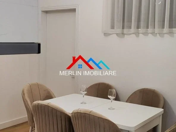 Tirane, jepet me qera apartament 1+1+Ballkon Kati 5, 85 m² 1.037 € (RRUGA E KAVAJES)