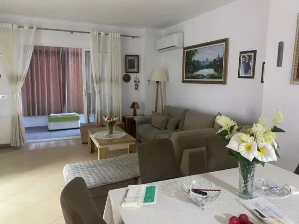 Pogradec, shitet apartament 2+1+Ballkon Kati 5, 110 m² 160.000 € (Rr Deshmoret e Pojskes)