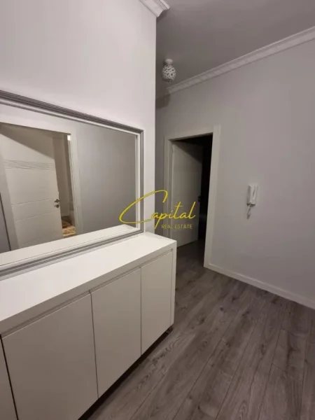 Tirane, jepet me qera apartament 2+1 Kati 8, 105 m² 550 € (ASTIR)