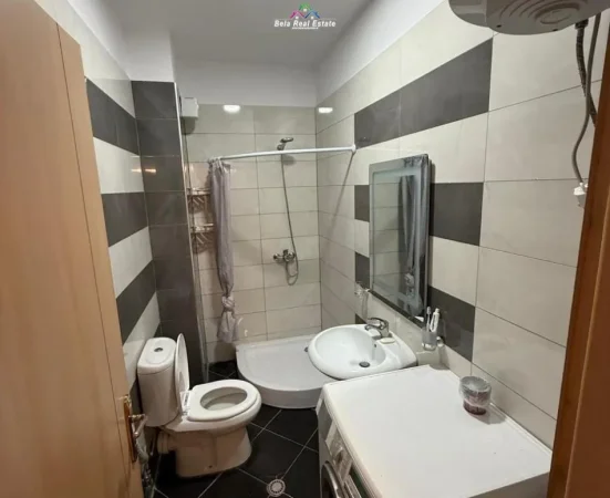 Tirane, jepet me qera apartament 2+1 Kati 4, 79 m² 520 € (Rruga Endri Keko)
