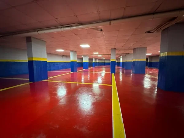 Tirane, jepet me qera ambjent biznesi Kati -1, 600 m² 2.000 € 