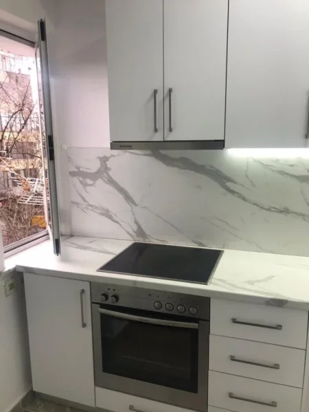 Tirane, jepet me qera apartament 2+1 Kati 4, 80 m² 550 € (Prane Fakultetit te Mjekesise)