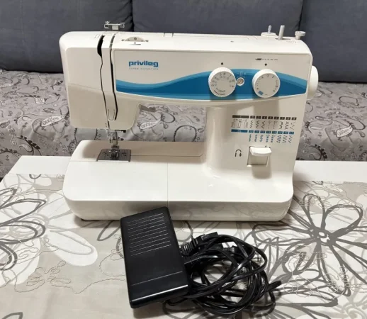 Tirane, shes Makine qepese