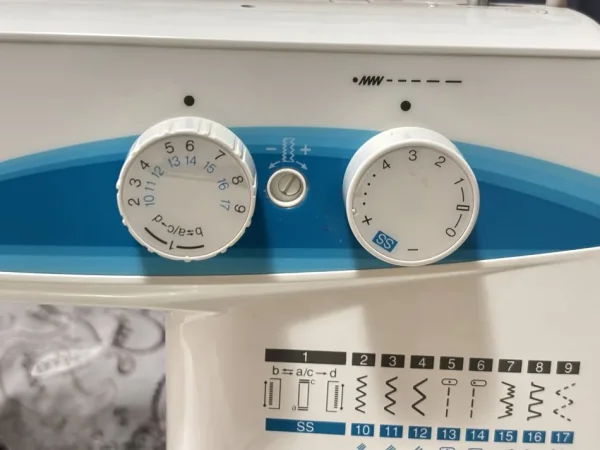 Tirane, shes Makine qepese