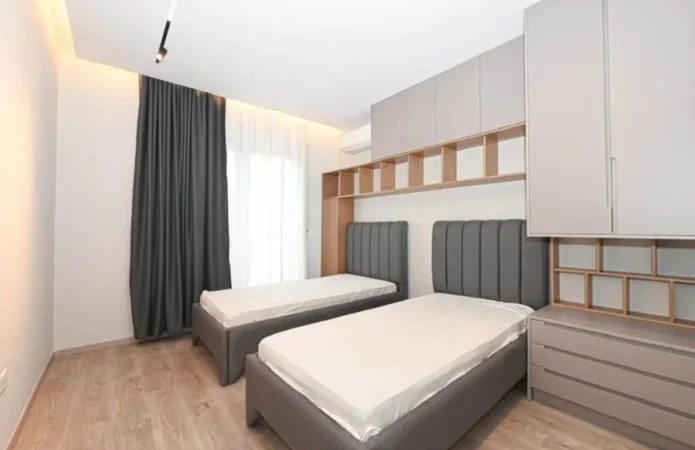 Vlore, jepet me qera apartament 2+1 , 98 m² 1.300 € 