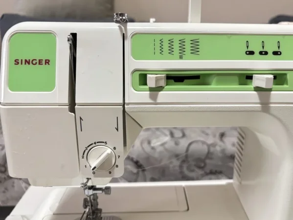 Tirane, shes Makine qepese Makine qepese