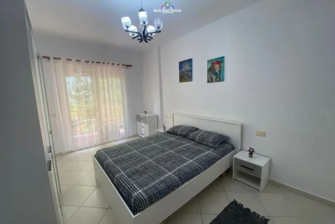Tirane, jepet me qera apartament 1+1 Kati 3, 70 m² 500 € (Rruga Hamdi Sina)