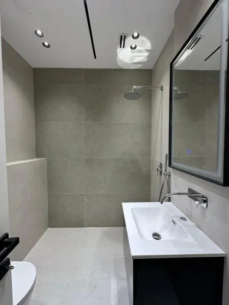 Tirane, shitet apartament 2+1 , 145 m² 670.000 € (Komuna e Parisit)