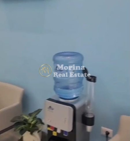 Tirane, jepet me qera ambjent biznesi Kati 0, 100 m² 1.600 € (Rruga Kongresi i Manastirit)