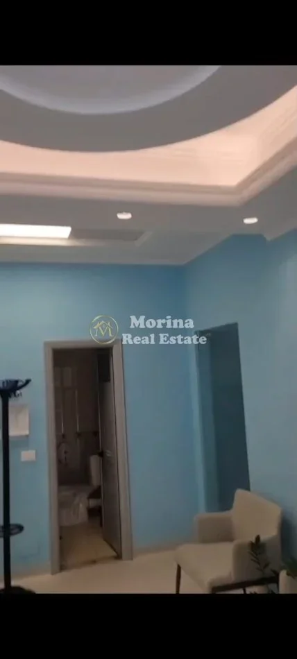 Tirane, jepet me qera ambjent biznesi Kati 0, 100 m² 1.600 € (Rruga Kongresi i Manastirit)