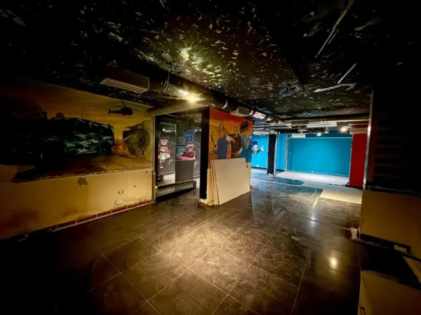 Tirane, jepet me qera ambjent biznesi Kati -1, 160 m² 1.000 € 