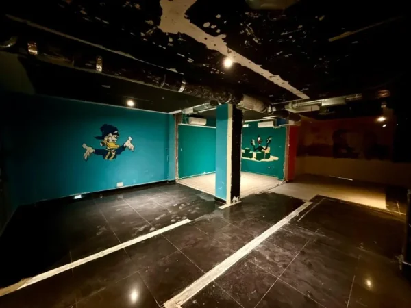 Tirane, jepet me qera ambjent biznesi Kati -1, 160 m² 1.000 € 