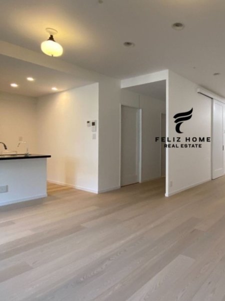 Tirane, jepet me qera zyre Kati 2, 120 m² 1.600 € (STACIONI TRENIT)