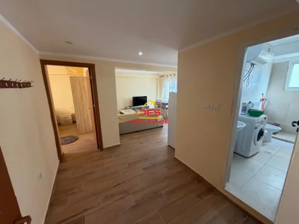 Vlore, shitet apartament 1+1+Ballkon Kati 5, 55 m² 70.000 € (Çole)
