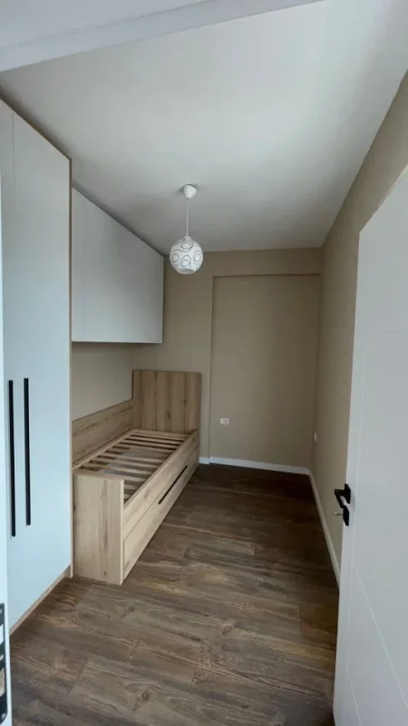 Tirane, jepet me qera apartament 2+1 Kati 3, 68 m² 500 € (Grand gallery)