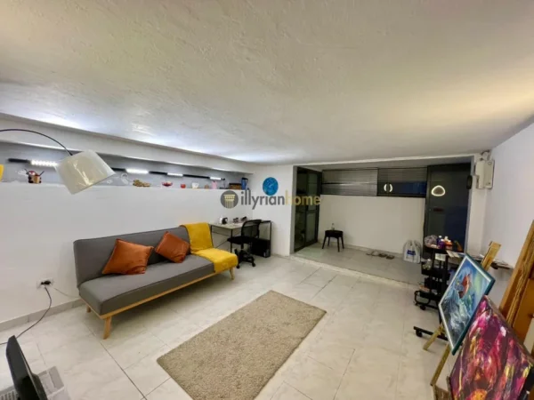 Tirane, jepet me qera ambjent biznesi Kati 0, 28 m² 300 € (Stadiumi Dinamo, Tiranë)