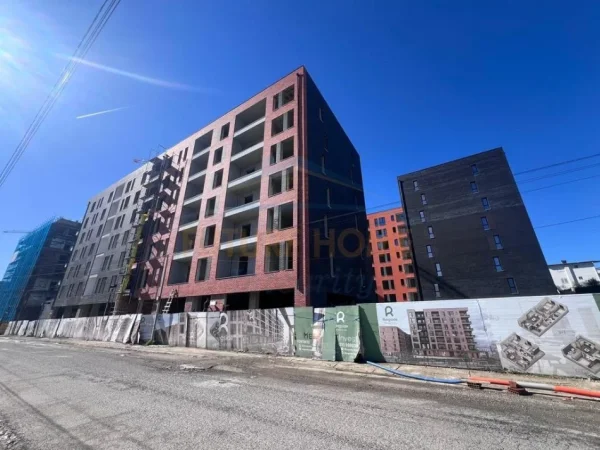 Tirane, shitet apartament 3+1+2 Kati 1, 136 m² 149.650 € (Paskuqan)