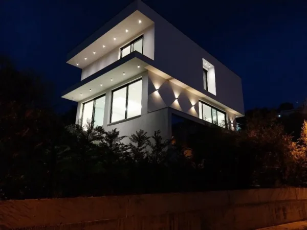 Tirane, jepet me qera apartament 2 Katshe Kati 0, 800 m² 3.500 € (Liqeni i Thate.)