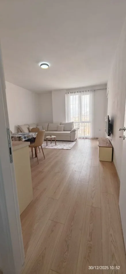 Tirane, jepet me qera apartament 1+1 Kati 5, 70 m² 450 € (Shkozë, Tiranë)