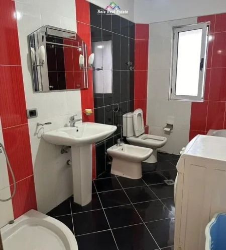 Tirane, jepet me qera apartament 2+1 Kati 5, 85 m² 550 € (rruga e kavajes afer globe)