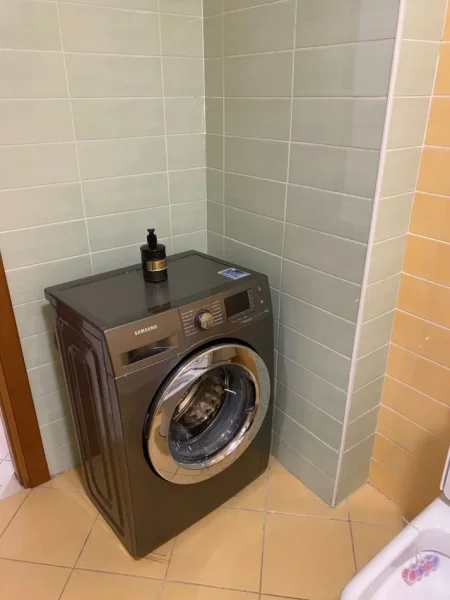 Tirane, jepet me qera apartament 1+1 Kati 3, 70 m² 500 € (Liqeni i Thatë, Tiranë)