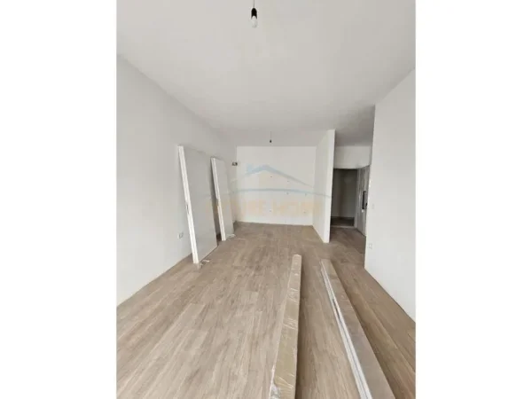 Tirane, shitet apartament 2+1 Kati 7, 94 m² 120.000 € (Tirana Entry 2)
