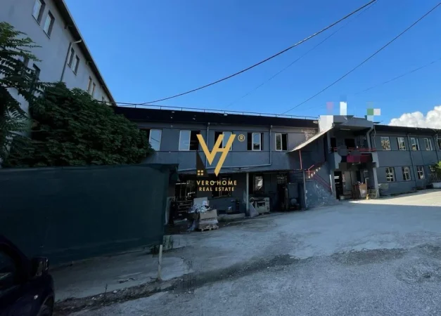 Tirane, jepet me qera magazine Kati 0, 1.300 m² 3.900 € (ALLIAS)