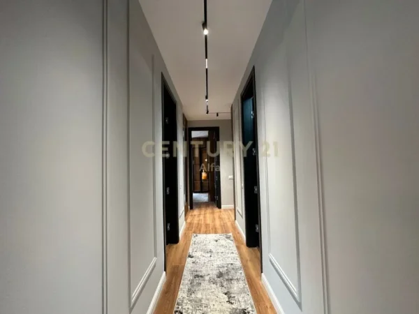 Tirane, jepet me qera apartament 2+1 Kati 4, 98 m² 1.500 € (TEG)