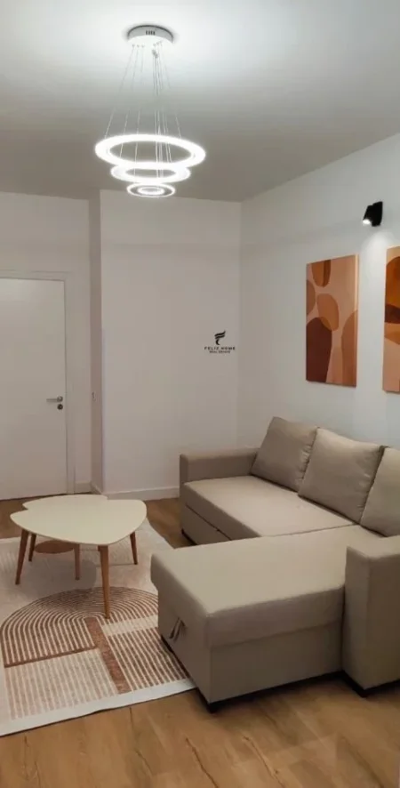 Tirane, jepet me qera apartament 1+1 Kati 5, 85 m² 1.000 € (RRUGA E KAVAJES)