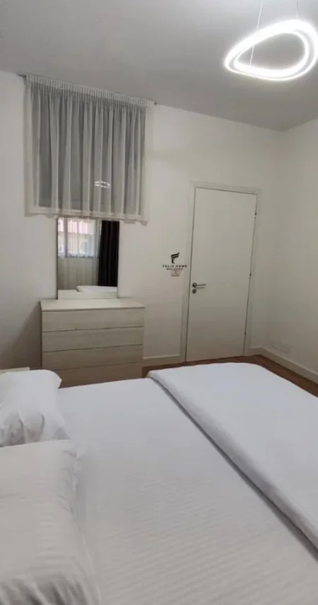 Tirane, jepet me qera apartament 1+1 Kati 5, 85 m² 1.000 € (RRUGA E KAVAJES)