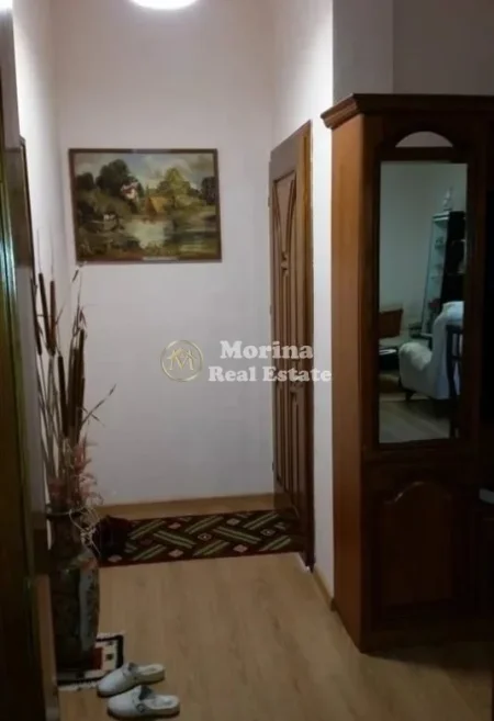 Tirane, shitet shtepi 2 Katshe , 153 m² 200.000 € (Qytet Studenti)