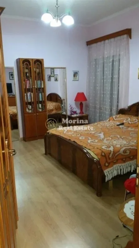 Tirane, shitet shtepi 2 Katshe , 153 m² 200.000 € (Qytet Studenti)