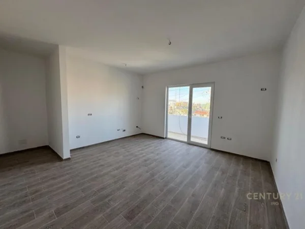 Tirane, jepet me qera apartament 1+1 Kati 2, 80 m² 320 € (Bulevardi i ri)