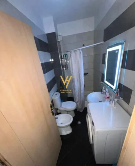 Tirane, jepet me qera apartament 2+1+Ballkon Kati 4, 79 m² 500 € (KODRA E PRIFTIT)