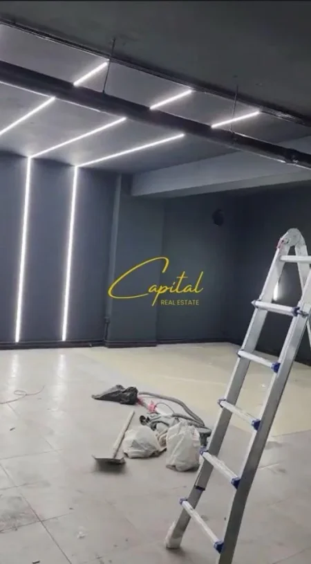 Tirane, jepet me qera magazine Kati -1, 80 m² 500 € (ASTIR)