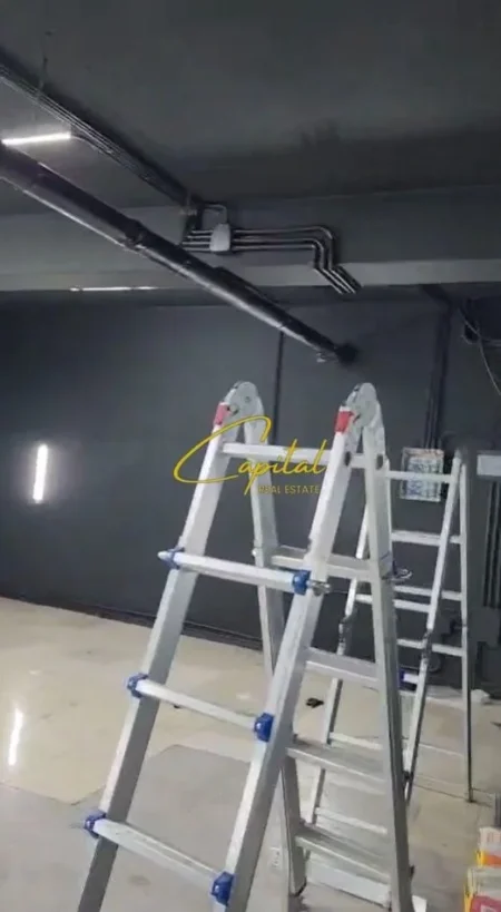 Tirane, jepet me qera magazine Kati -1, 80 m² 500 € (ASTIR)