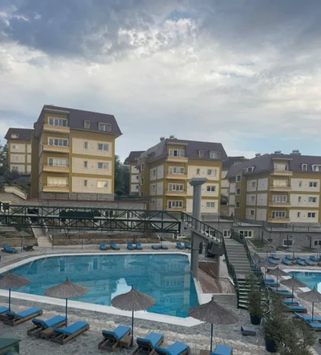 Tirane, shitet apartament 2+1 Kati 4, 133 m² 200.000 € (FARKE)