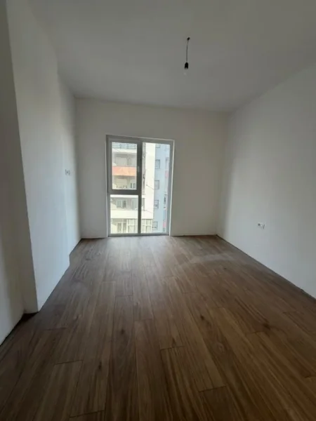 Tirane, shitet apartament 2+1+Ballkon Kati 3, 95 m² 123.500 € (TIRANA ENTRY 2)